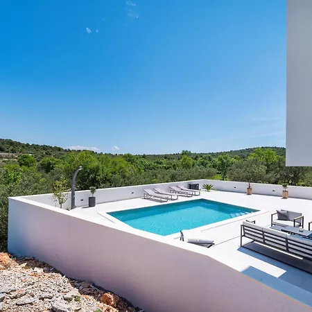 Kurnatari וילה *