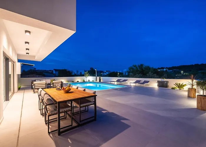 Kurnatari Vila Jezera