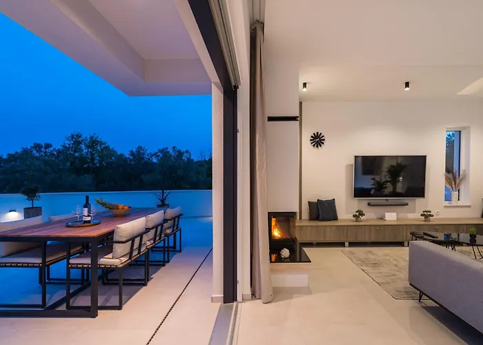 Vila Kurnatari Jezera